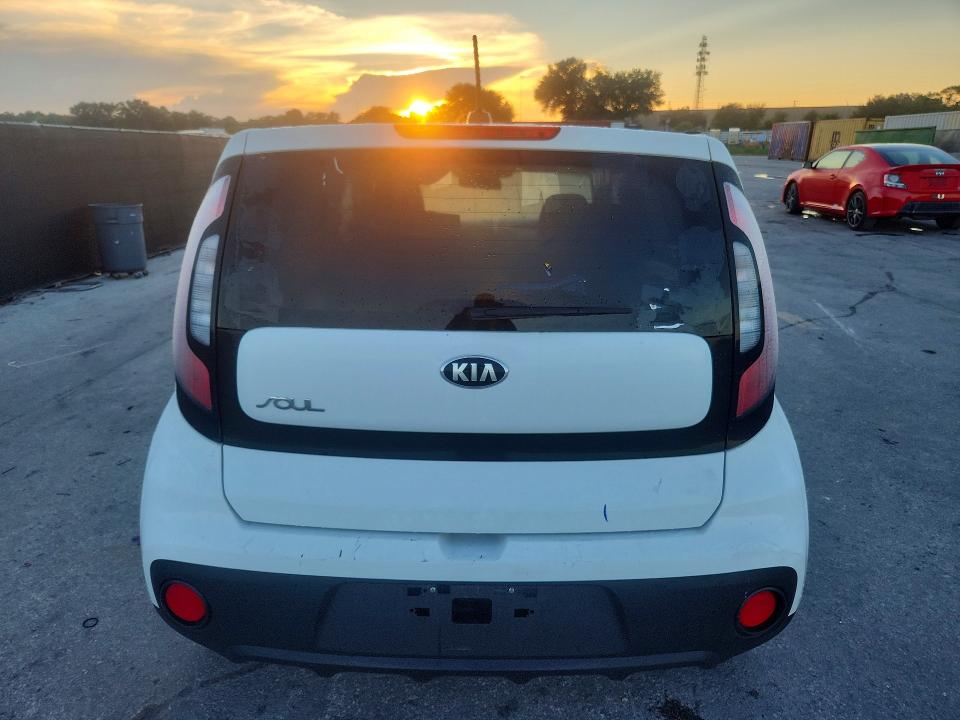 Photo 6 from auction – 2017 KIA SOUL with VIN KNDJN2A2XH7498003