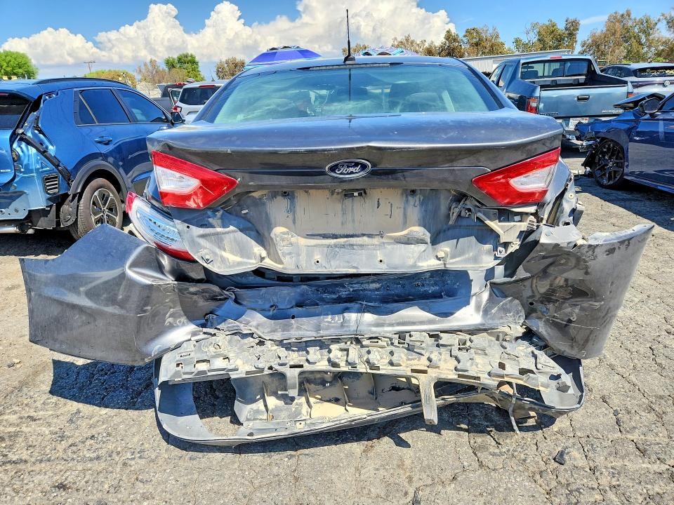 Photo 6 from auction – 2016 FORD FUSION with VIN 3FA6P0H75GR385921