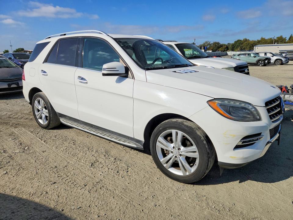 Photo 4 from auction – 2014 MERCEDES-BENZ ML with VIN 4JGDA5HB7EA285102