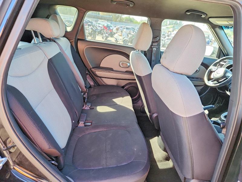Фото 11 с аукциона – 2015 KIA SOUL с VIN KNDJN2A29F7813449