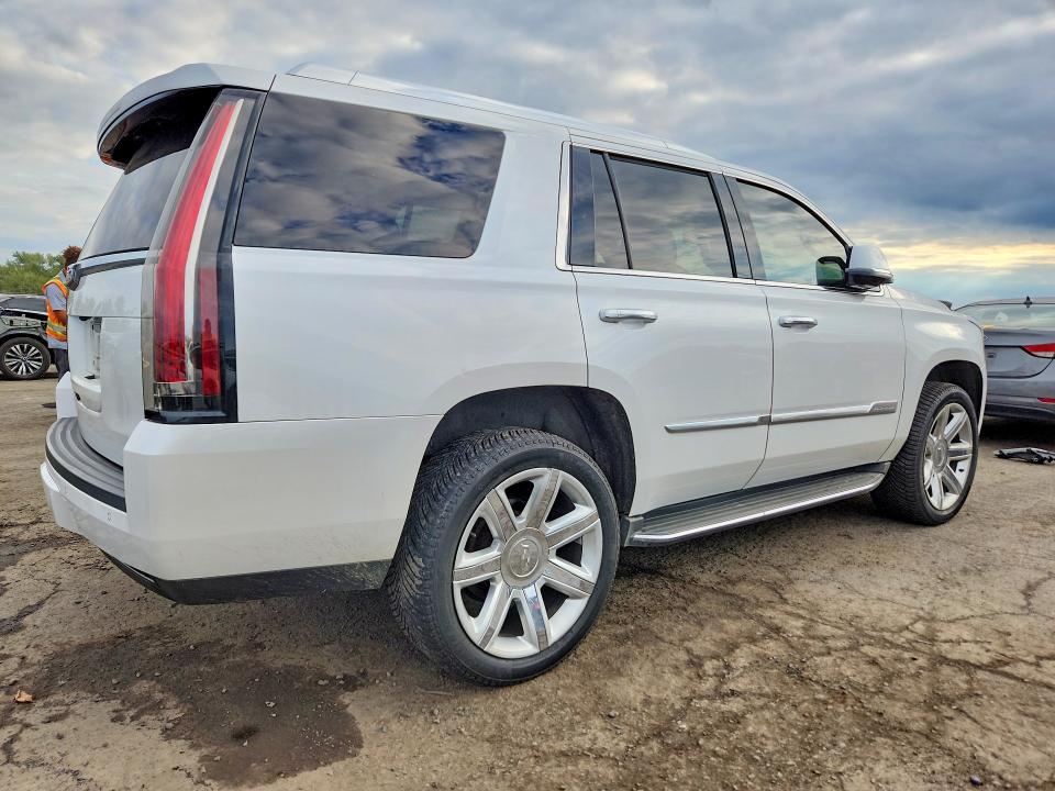 Photo 3 from auction – 2016 CADILLAC ESCALADE with VIN 1GYS4BKJ8GR288753