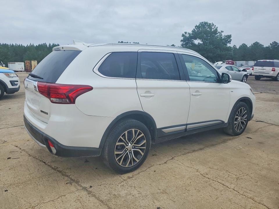Photo 3 from auction – 2017 MITSUBISHI OUTLANDER with VIN JA4JZ4AX6HZ039867