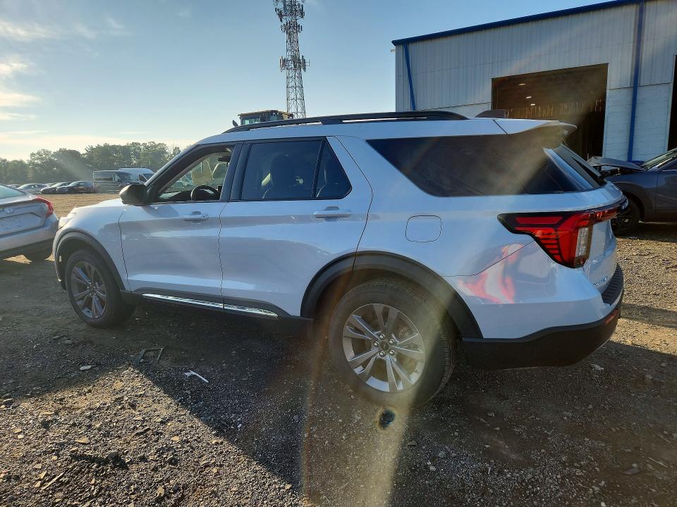 Снимка 2 от търг – 2025 FORD EXPLORER с VIN 1FMUK8DH7SGB45746