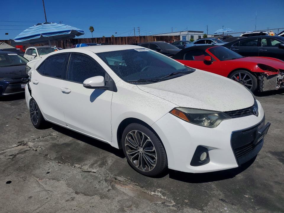Zdjęcie 4 z aukcji – 2015 TOYOTA COROLLA z VIN 5YFBURHE7FP216492