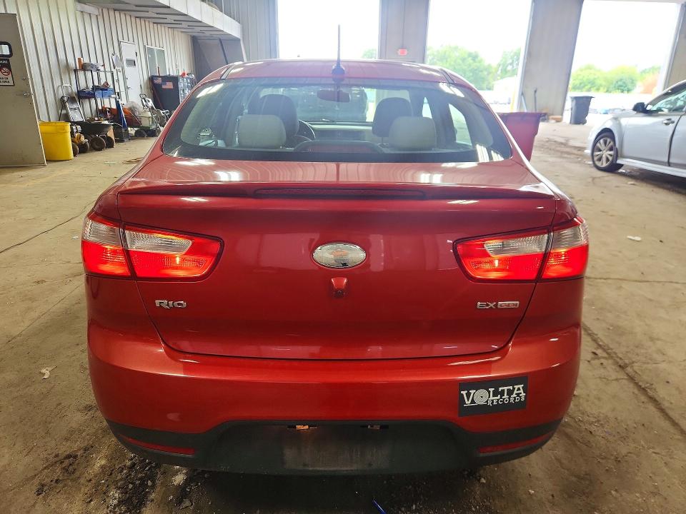 Zdjęcie 6 z aukcji – 2014 KIA RIO z VIN KNADN4A3XE6417839