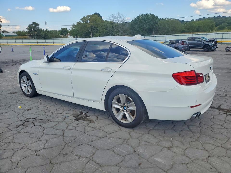 Zdjęcie 2 z aukcji – 2011 BMW 528 z VIN WBAFR1C54BC747211