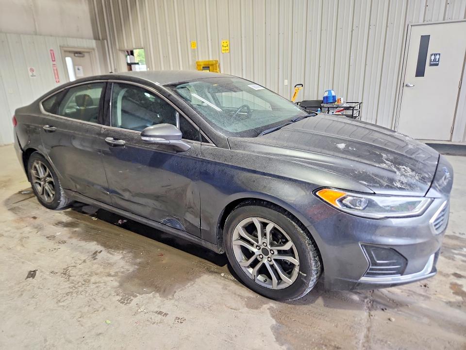 Photo 4 from auction – 2019 FORD FUSION with VIN 3FA6P0CD7KR139393