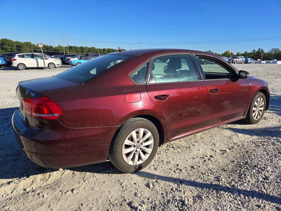Снимка 3 от търг – 2014 VOLKSWAGEN PASSAT с VIN 1VWAT7A33EC028763