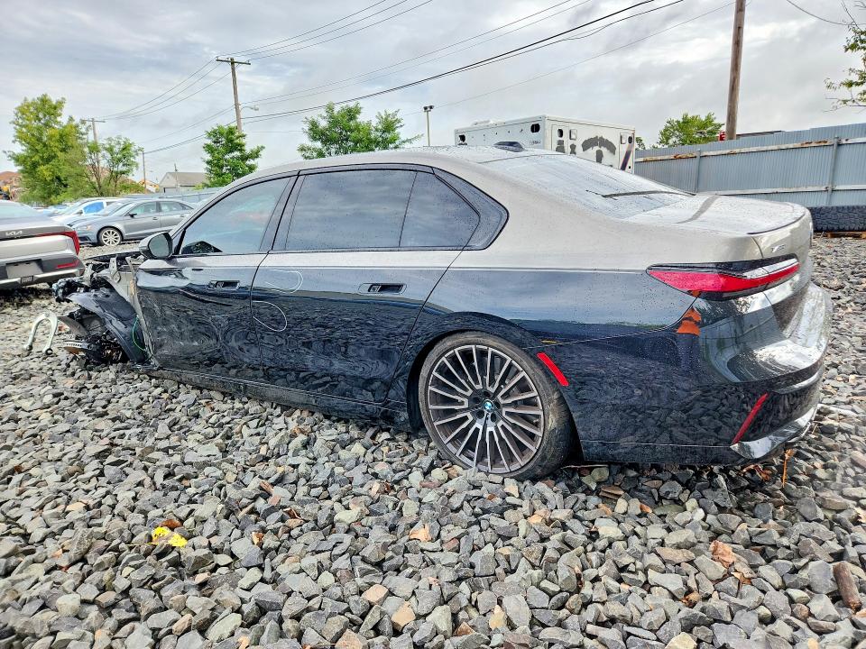 صورة رقم 2 من المزاد - 2026 BMW 760 مع VIN WBA33EJ02TCX62259
