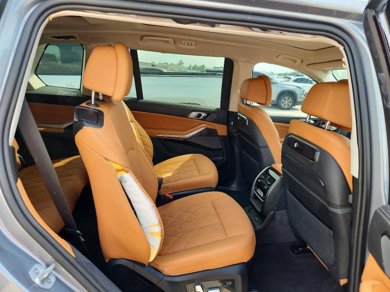 صورة رقم 11 من المزاد - 2025 BMW X7 مع VIN 5UX23EM07S9X18195