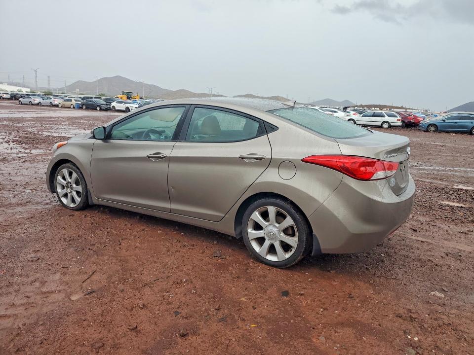 Photo 2 from auction – 2013 HYUNDAI ELANTRA with VIN 5NPDH4AE7DH289348