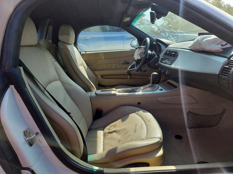 Photo 10 from auction – 2006 BMW Z4 with VIN 4USBU33516LW66369