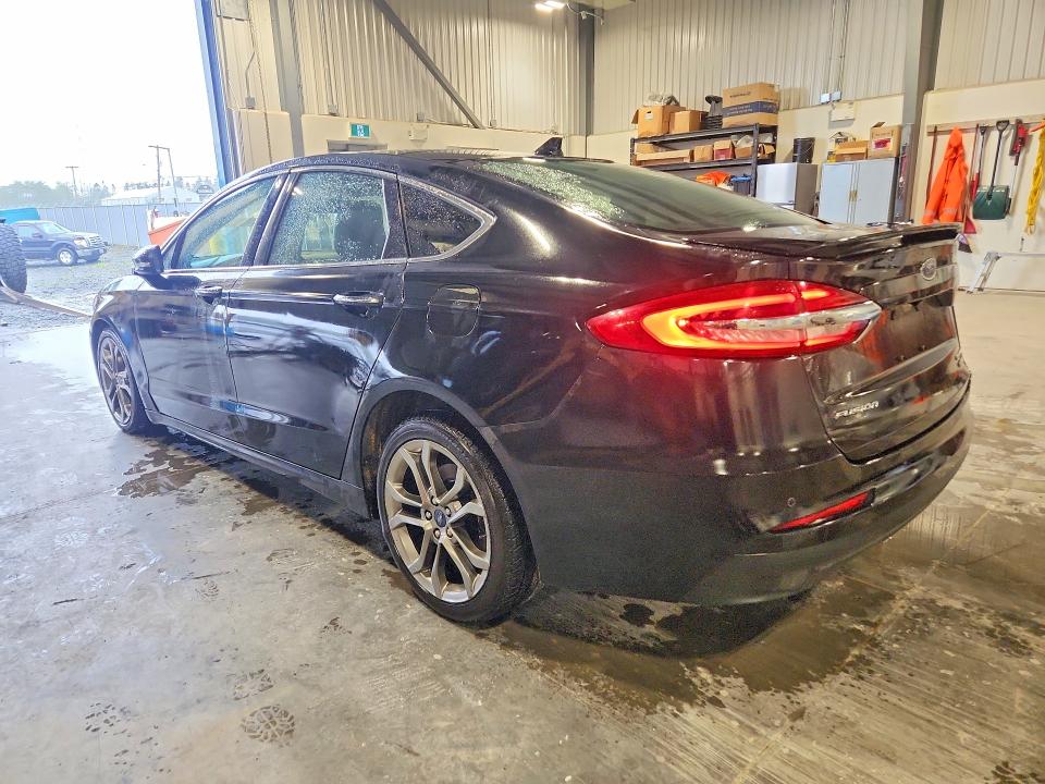 Photo 2 from auction – 2019 FORD FUSION with VIN 3FA6P0RU4KR277397