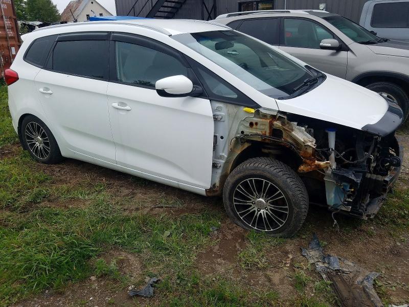 Photo 4 from auction – 2015 KIA RONDO with VIN KNAHT8A34F7087545