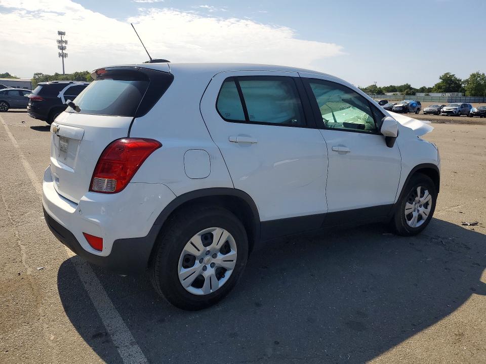 Photo 3 from auction – 2018 CHEVROLET TRAX with VIN KL7CJKSBXJB598962