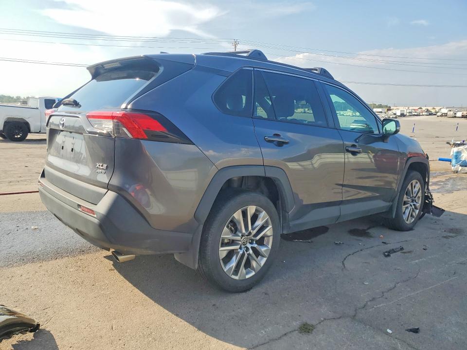 Photo 3 from auction – 2024 TOYOTA RAV4 with VIN 2T3A1RFV2RC426873