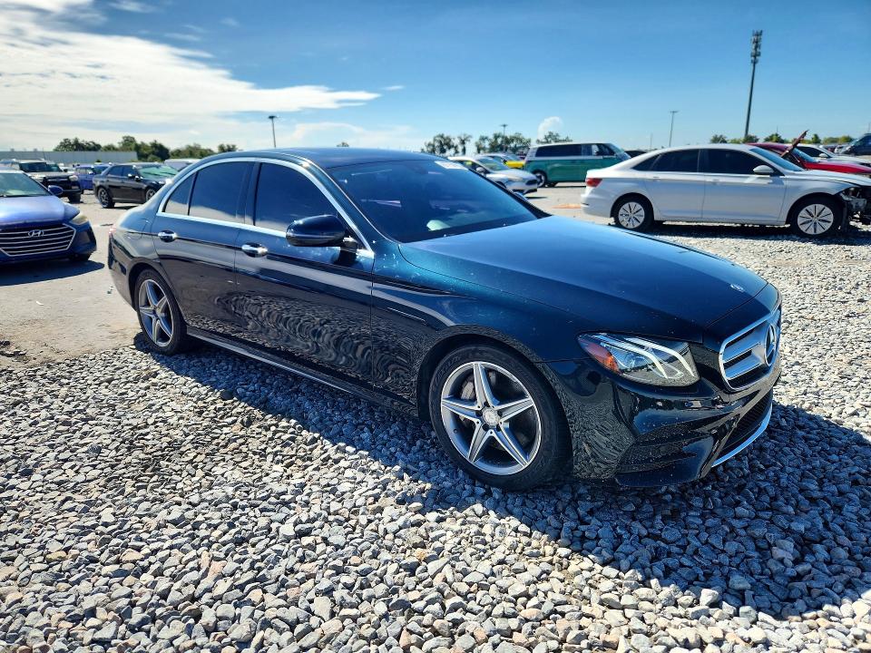 Photo 4 from auction – 2017 MERCEDES-BENZ E with VIN WDDZF4KB4HA087411