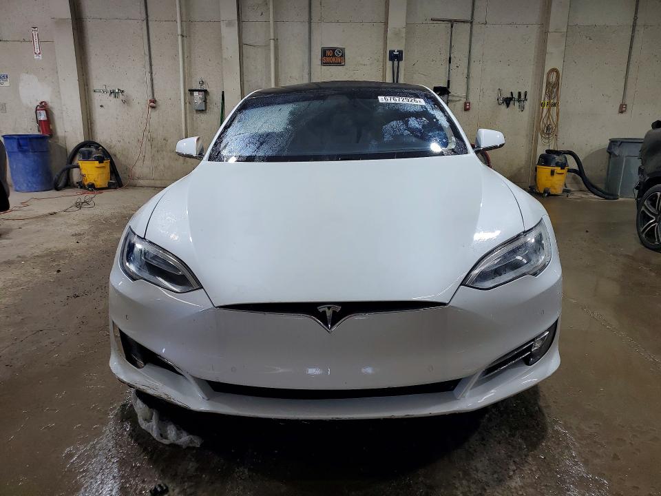 Photo 5 from auction – 2018 TESLA MODEL S with VIN 5YJSA1E49JF243056