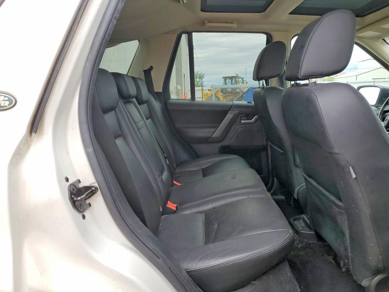 Photo 11 from auction – 2010 LAND ROVER LR2 with VIN SALFR2BN4AH172144