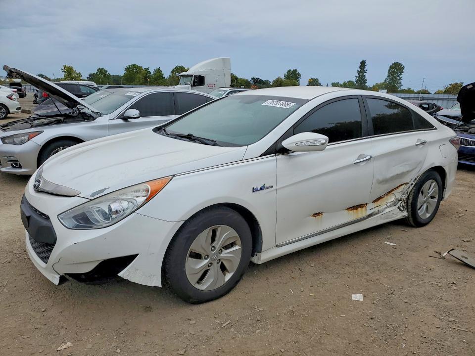 صورة رقم 1 من المزاد - 2013 HYUNDAI SONATA مع VIN KMHEC4A47DA097845