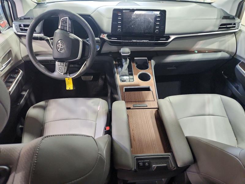 Photo 8 from auction – 2022 TOYOTA SIENNA with VIN 5TDYRKEC0NS105794