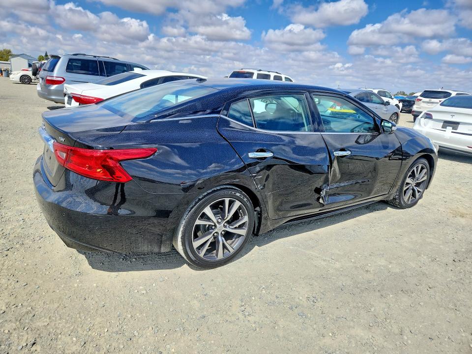Photo 3 from auction – 2017 NISSAN MAXIMA with VIN 1N4AA6AP2HC411934
