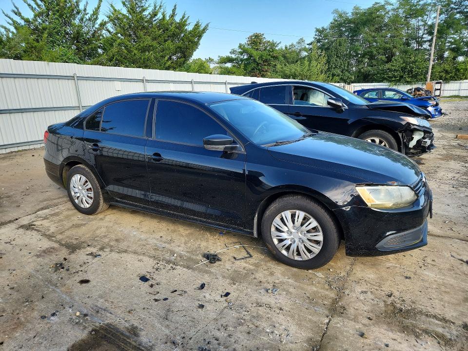 Photo 4 from auction – 2011 VOLKSWAGEN JETTA with VIN 3VW2K7AJ9BM058415