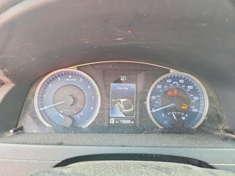Photo 9 from auction – 2016 TOYOTA CAMRY with VIN 4T4BF1FKXGR546606