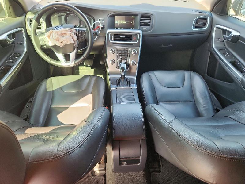 Zdjęcie 8 z aukcji – 2016 VOLVO S60 z VIN YV126MFK7G2401738