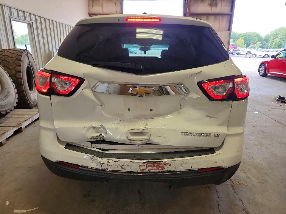 Photo 6 from auction – 2015 CHEVROLET TRAVERSE with VIN 1GNKRGKD2FJ111974