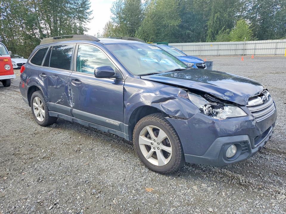 Photo 4 from auction – 2013 SUBARU OUTBACK with VIN 4S4BRBGC3D3310380