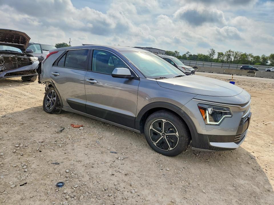 Photo 4 from auction – 2026 KIA NIRO with VIN KNDCP3LE3T5361361