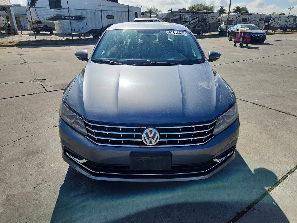 Photo 5 from auction – 2017 VOLKSWAGEN PASSAT with VIN 1VWAT7A34HC023589