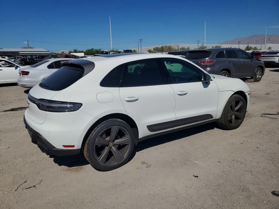 Фото 3 с аукциона – 2024 PORSCHE MACAN с VIN WP1AA2A58RLB03426