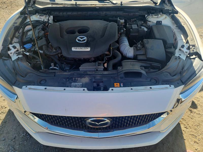 Photo 11 from auction – 2018 MAZDA 6 with VIN JM1GL1WY4J1320717