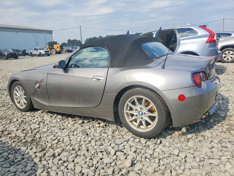 Photo 2 from auction – 2003 BMW Z4 with VIN 4USBT33403LR65602