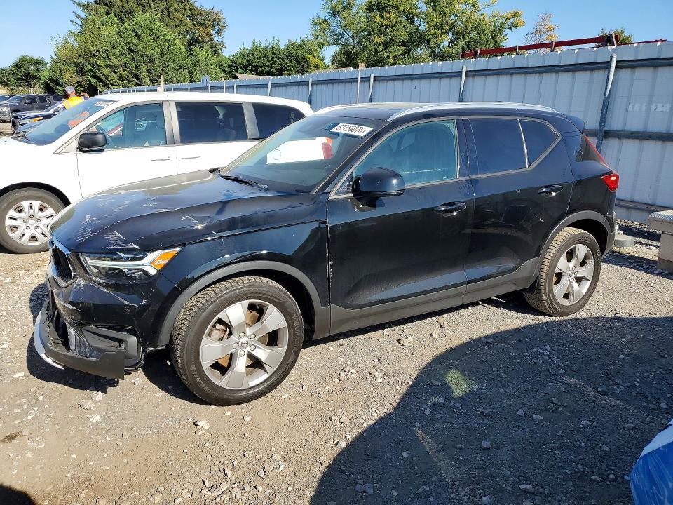 Photo 1 from auction – 2021 VOLVO XC40 with VIN YV4162UK3M2424922