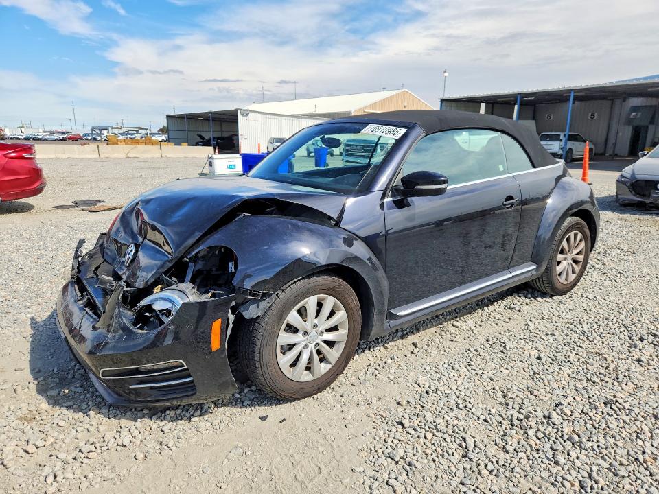 Zdjęcie 1 z aukcji – 2018 VOLKSWAGEN BEETLE z VIN 3VW5DAAT4JM516012