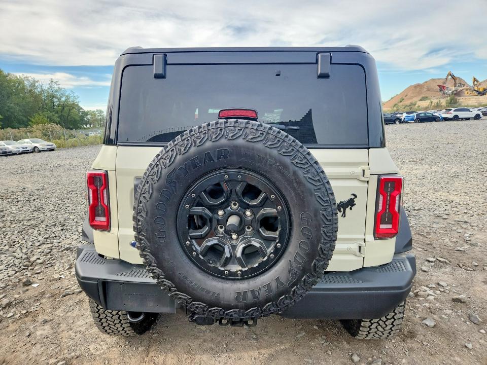 Снимка 6 от търг – 2025 FORD BRONCO с VIN 1FMEE7BH2SLB15831