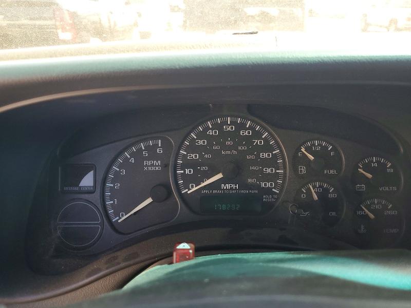 Photo 9 from auction – 2002 CHEVROLET SILVERADO with VIN 2GCEC19V621330427