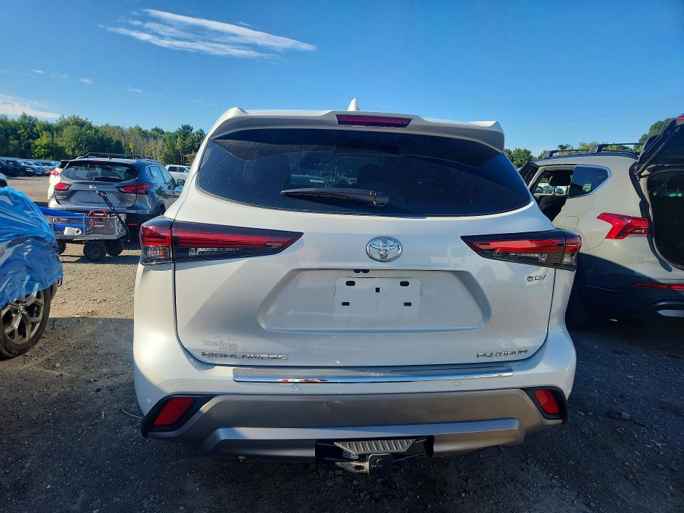 Photo 6 from auction – 2026 TOYOTA HIGHLANDER HYBRID with VIN 5TDEBRCHXTS719490