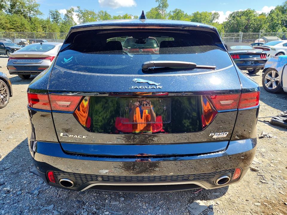 Photo 6 from auction – 2018 JAGUAR E-PACE with VIN SADFP2FX4J1Z32854
