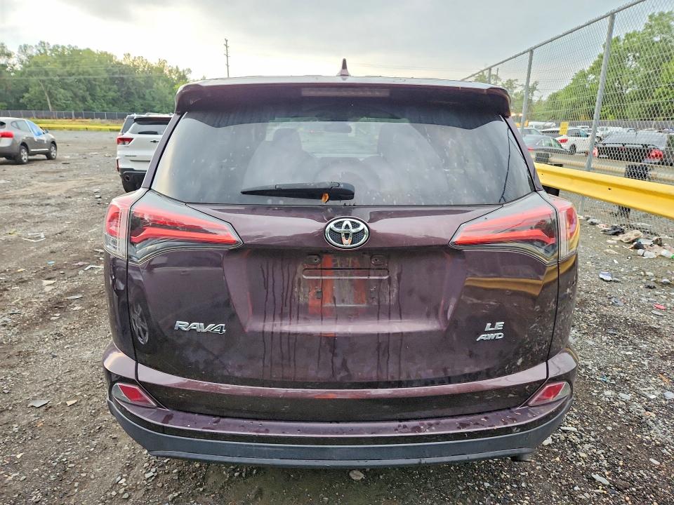 Zdjęcie 6 z aukcji – 2018 TOYOTA RAV4 z VIN 2T3BFREV7JW855825