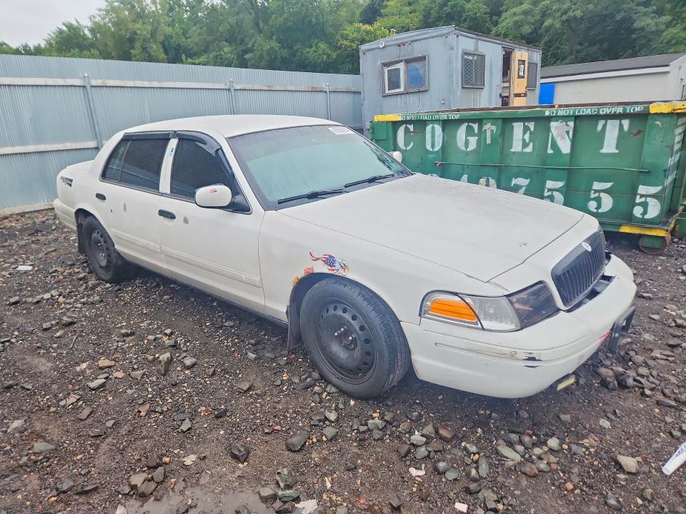 Photo 4 from auction – 2010 FORD CROWN VICTORIA with VIN 2FABP7AVXAX140783