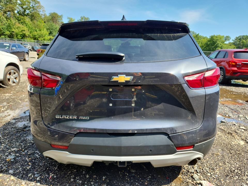 Photo 6 from auction – 2022 CHEVROLET BLAZER with VIN 3GNKBJR43NS158936