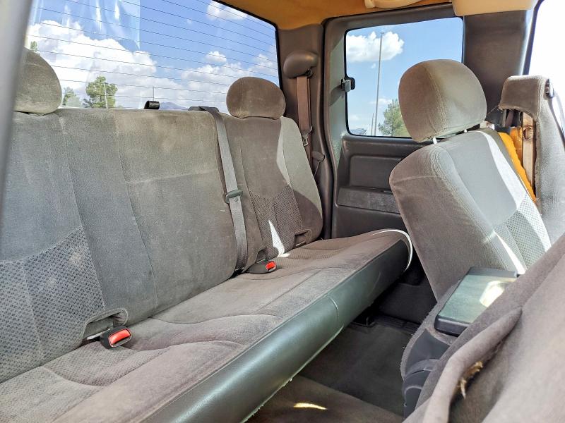 Photo 10 from auction – 2006 CHEVROLET SILVERADO with VIN 1GCEC19VX6Z281522