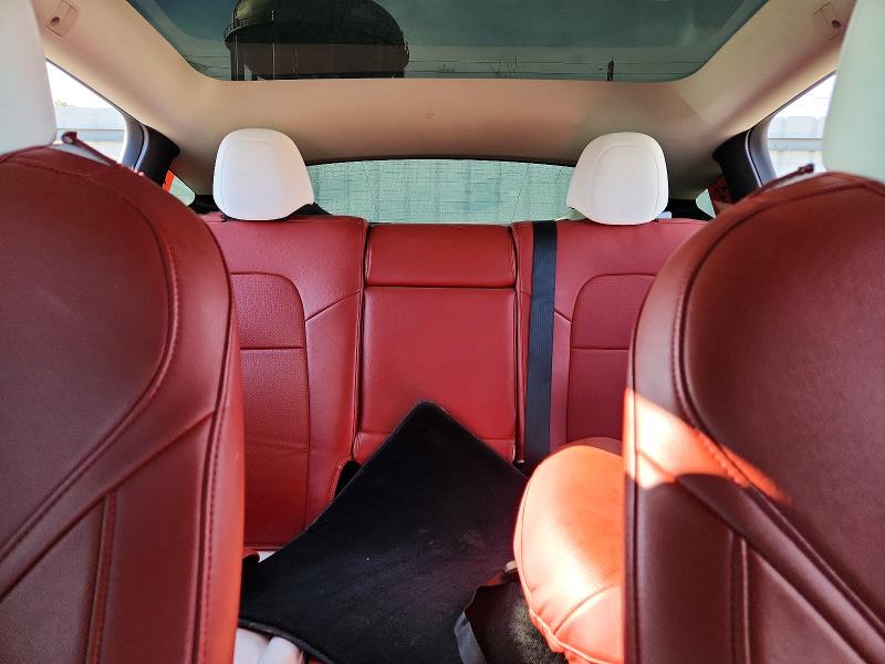 Снимка 10 от търг – 2023 TESLA MODEL Y с VIN 7SAYGAEE9PF588178