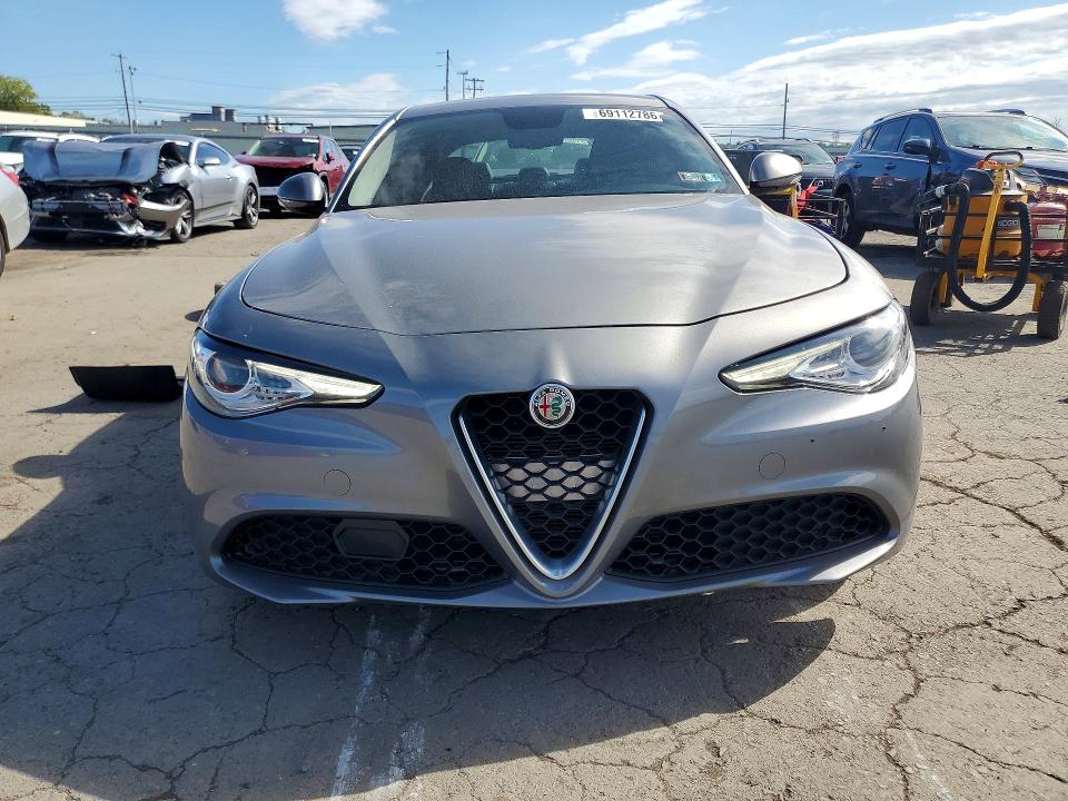 Photo 5 from auction – 2018 ALFA ROMEO GIULIA with VIN ZARFAEBN7J7590693