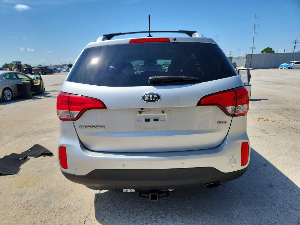 Photo 6 from auction – 2014 KIA SORENTO with VIN 5XYKT4A78EG444215