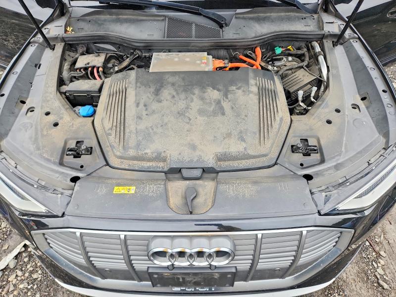 Фото 12 с аукциона – 2019 AUDI E-TRON с VIN WA1VAAGE9KB025085